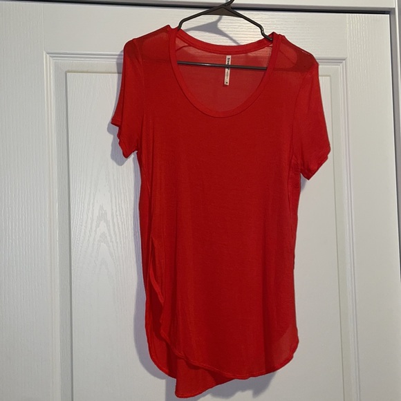 Coral light flowy top - Picture 2 of 4